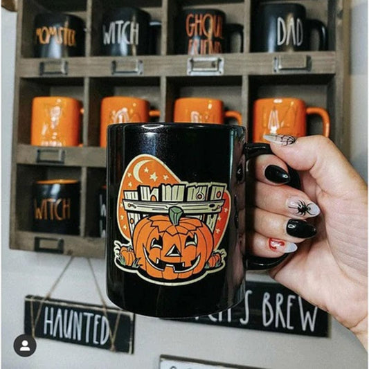 Vintage Halloween Black mug